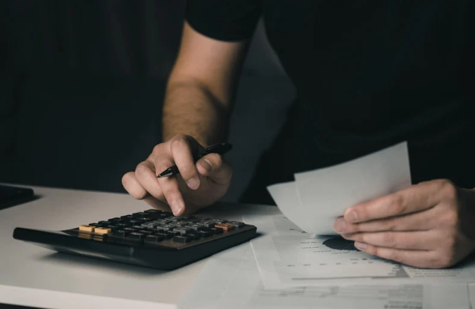 民宿真的比上班自由嗎？收入換算時薪後的殘酷真相